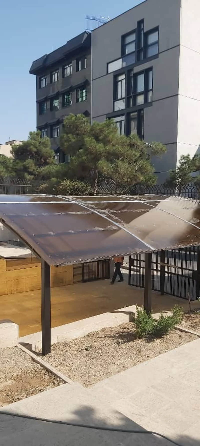 دوام ورق پلی کربنات چقدر است؟